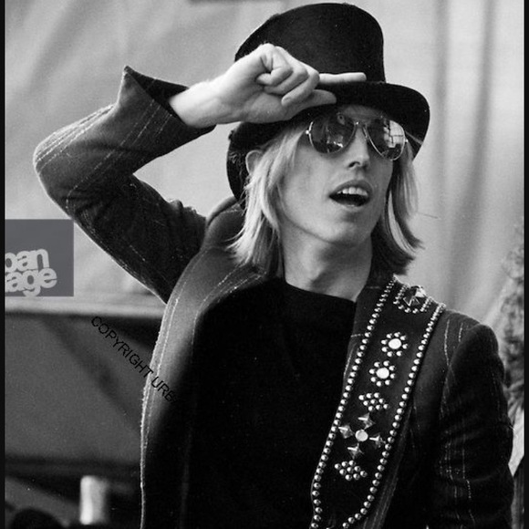 Meet your Posher, Tiffany - Picture 1 of 16